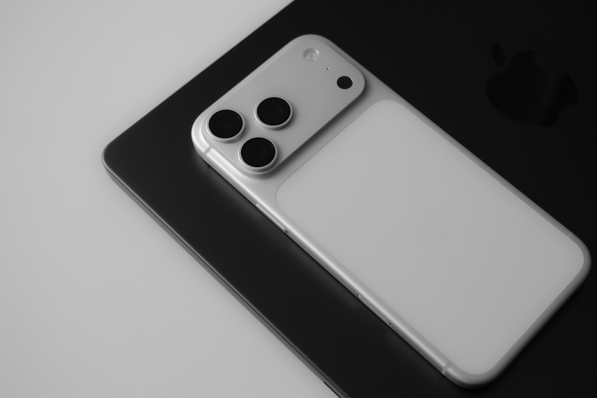 iPhone 17 pro max - Image 2